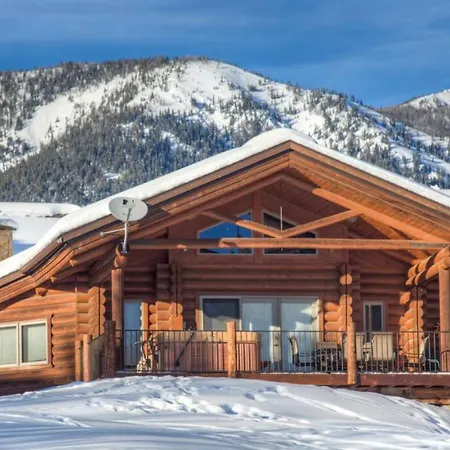 Last Minute Special- Cozy Log Cabin, Views, Hottub